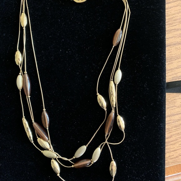 Multi strand necklace - Picture 2 of 2